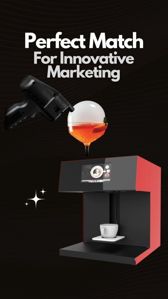 Drukarka do kawy CAFEPASTE z filiżanką na tle ciemnym