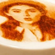 Classic brown Art on latte foam